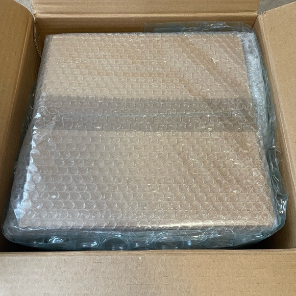 20 Piece Floating Candle Centerpiece - Picture 3 of 4